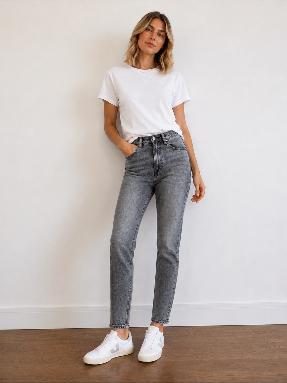 LEVI’S Wedgie High Rise Straight Leg Jeans Washed Grey Size 27